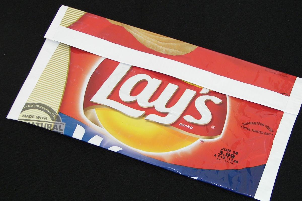 duct tape coin holder